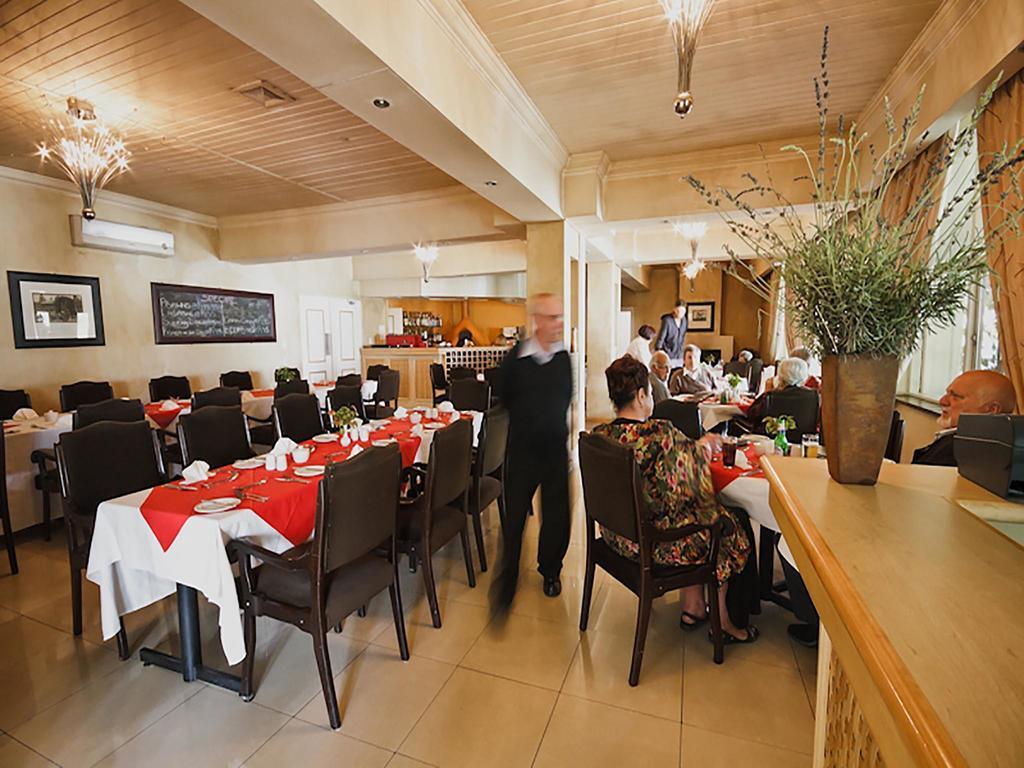 The Swellengrebel Hotel Swellendam Exterior photo